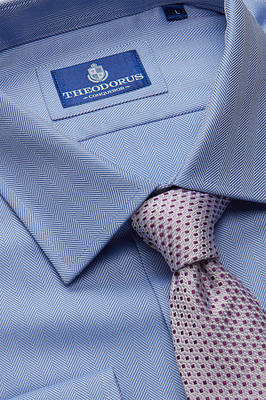 Рубашка голубая елочка